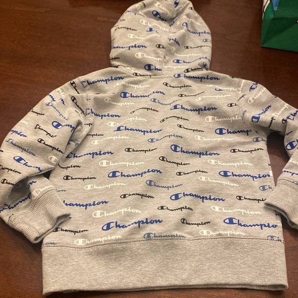 Boys Champion authentic athletic wear - Picture 4 of 4